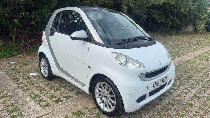 A 2010 SMART FORTWO 1.0 MHD Passion SoftTouch Euro 5 (s/s) 2dr A 2010 SMART FORTWO 1.0 MHD Passion SoftTouch Euro 5 (s/s) 2dr