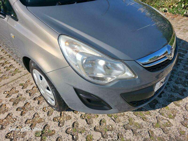 A 2011 VAUXHALL CORSA 1.4 16V Exclusiv Euro 5 5dr (A/C) A 2011 VAUXHALL CORSA 1.4 16V Exclusiv Euro 5 5dr (A/C)