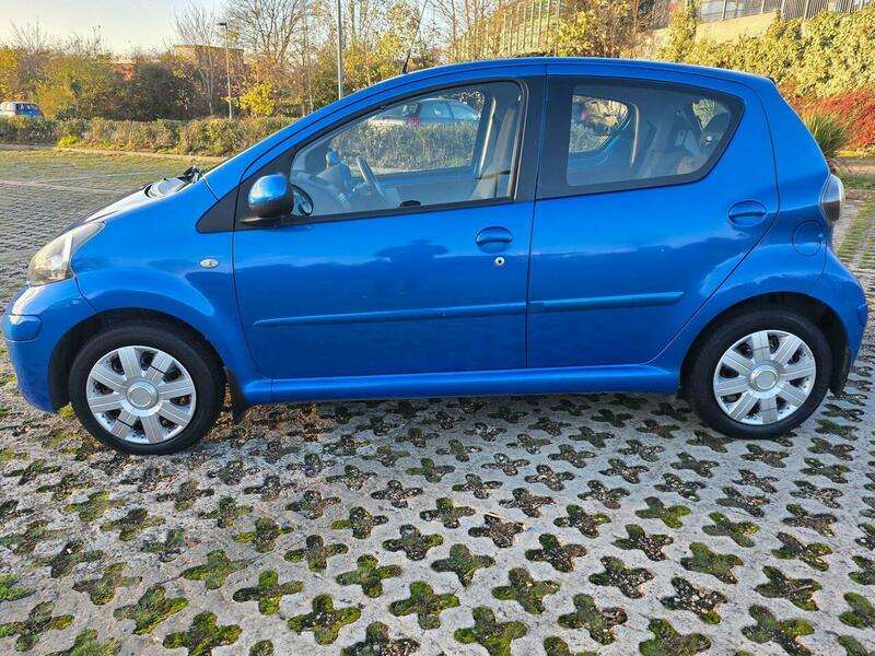 2010 TOYOTA AYGO 2010 TOYOTA AYGO