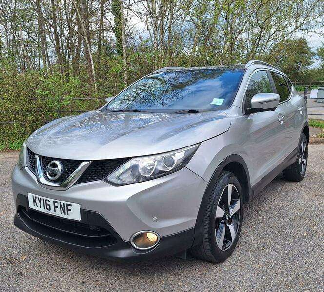 A 2016 NISSAN QASHQAI 1.6 dCi n-tec+ XTRON 2WD Euro 6 (s/s) 5dr A 2016 NISSAN QASHQAI 1.6 dCi n-tec+ XTRON 2WD Euro 6 (s/s) 5dr