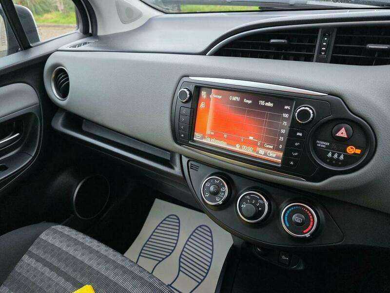 2016 TOYOTA YARIS 2016 TOYOTA YARIS