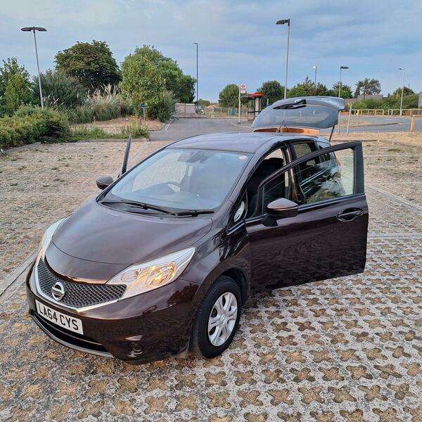A 2015 NISSAN NOTE 1.2 DIG-S Acenta Premium Hatchback 5dr Petrol CVT Euro 5 (s/s) (98 ps) A 2015 NISSAN NOTE 1.2 DIG-S Acenta Premium Hatchback 5dr Petrol CVT Euro 5 (s/s) (98 ps)