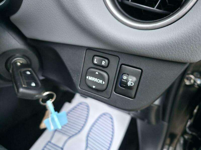 2014 TOYOTA YARIS 2014 TOYOTA YARIS