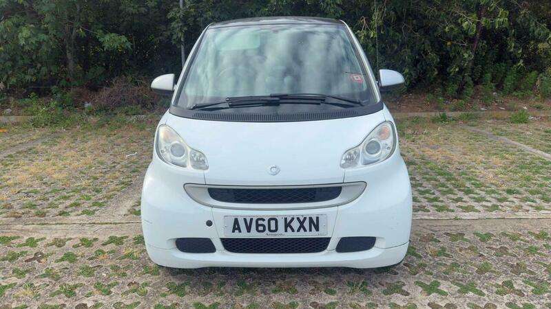 A 2010 SMART FORTWO 1.0 MHD Passion SoftTouch Euro 5 (s/s) 2dr A 2010 SMART FORTWO 1.0 MHD Passion SoftTouch Euro 5 (s/s) 2dr