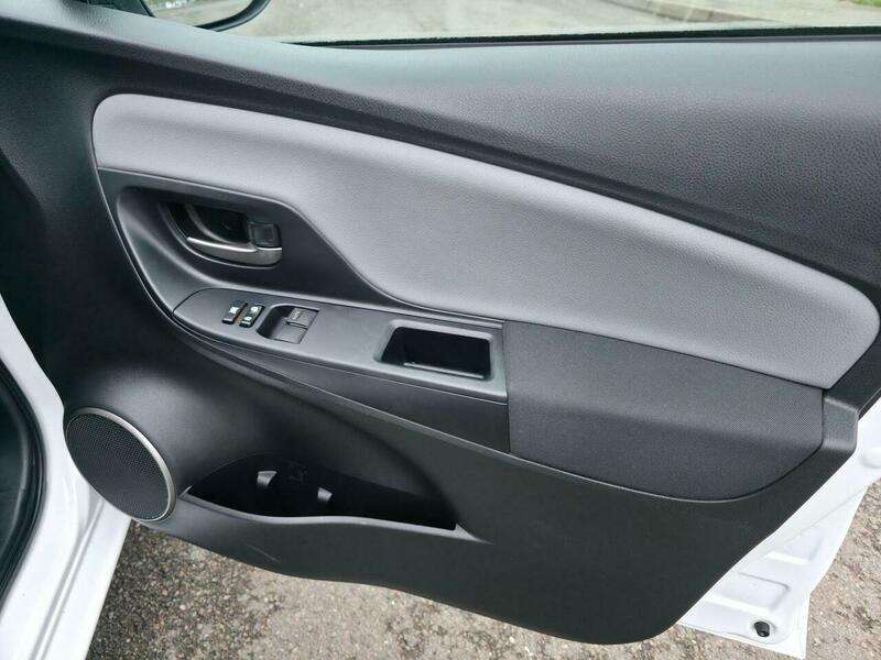 2016 TOYOTA YARIS 2016 TOYOTA YARIS