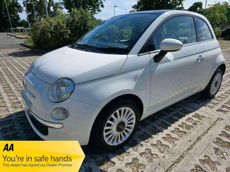 A 2011 FIAT 500 1.2 Lounge Euro 5 (s/s) 3dr A 2011 FIAT 500 1.2 Lounge Euro 5 (s/s) 3dr
