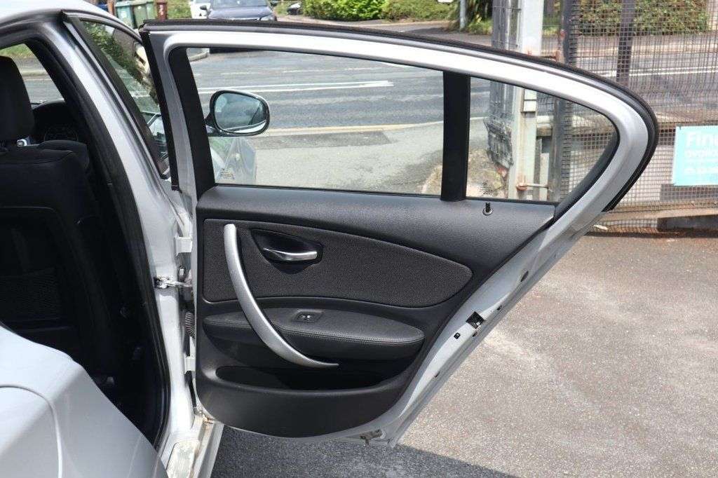 2010 BMW 1 SERIES 2010 BMW 1 SERIES