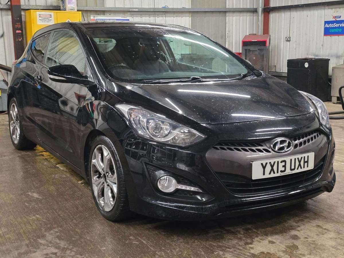 Check out this Hyundai I30 2013 Diesel Manual