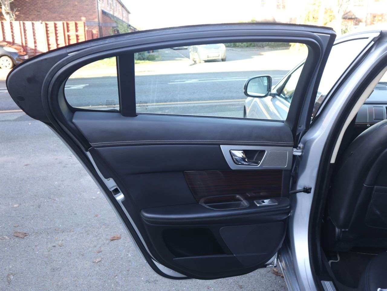 2012 JAGUAR XF 2012 JAGUAR XF