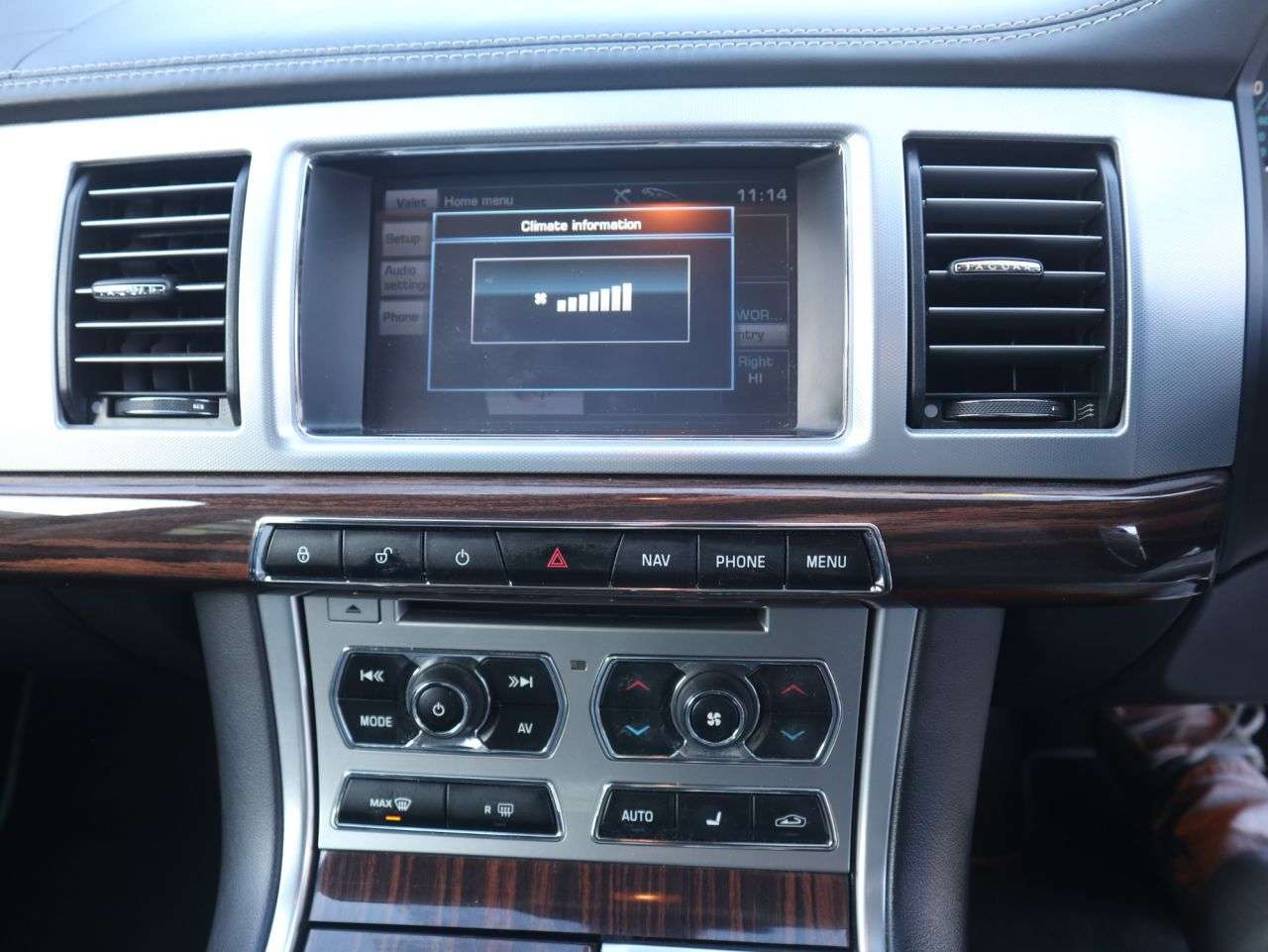 2012 JAGUAR XF 2012 JAGUAR XF