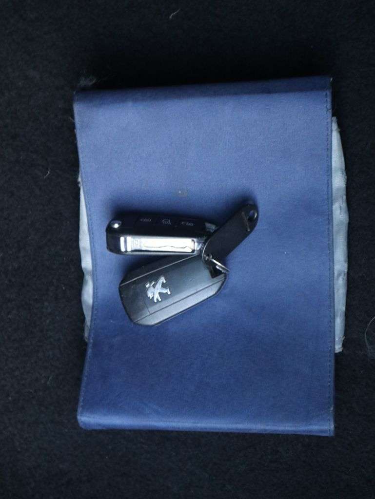 2014 PEUGEOT 308 2014 PEUGEOT 308