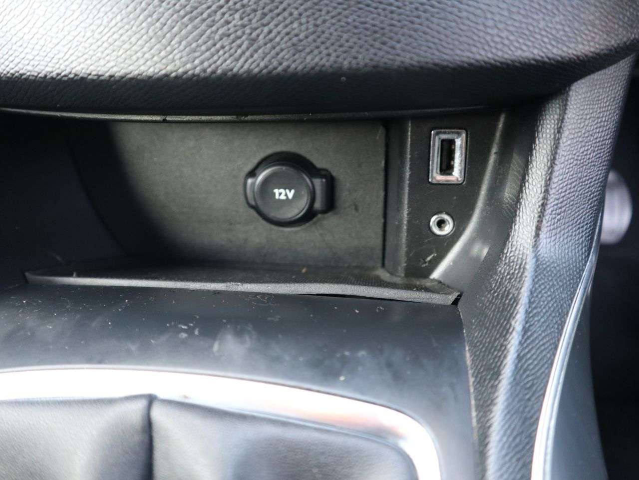 2014 PEUGEOT 308 2014 PEUGEOT 308