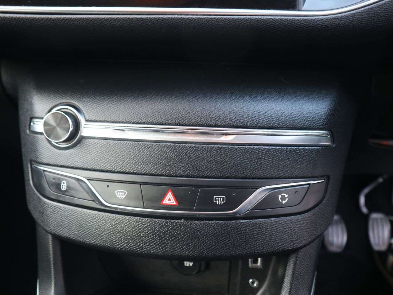 2014 PEUGEOT 308 2014 PEUGEOT 308