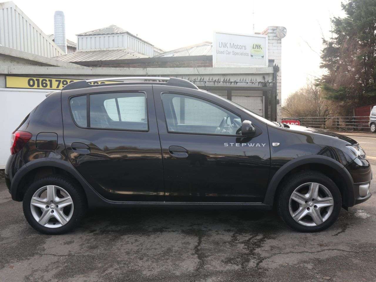 A 2014 DACIA SANDERO STEPWAY 1.5 dCi Laureate Hatchback 5dr Diesel Manual Euro 5 (90 ps) *2 YEAR WARRANT A 2014 DACIA SANDERO STEPWAY 1.5 dCi Laureate Hatchback 5dr Diesel Manual Euro 5 (90 ps) *2 YEAR WARRANT