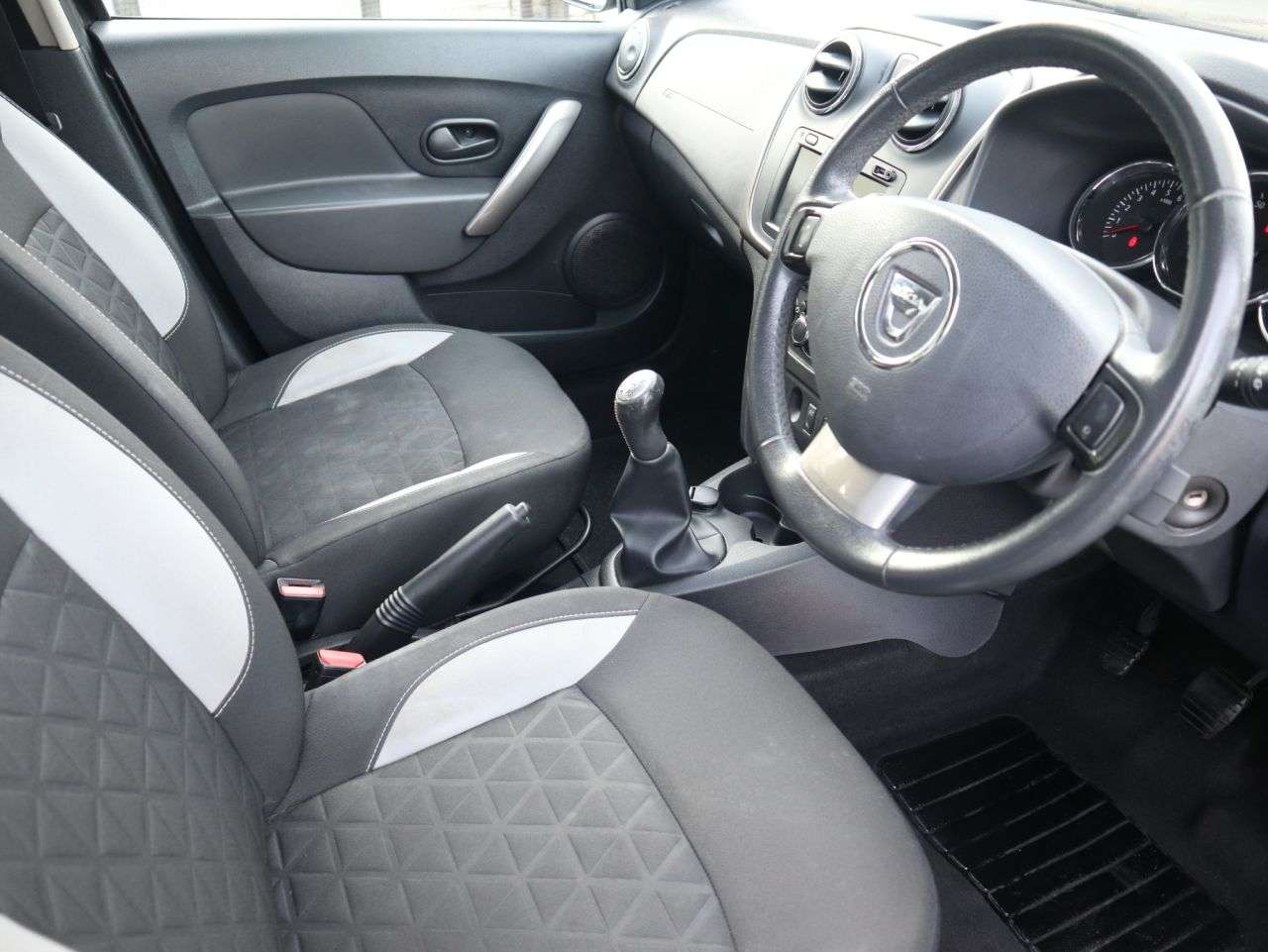 2014 DACIA SANDERO STEPWAY 2014 DACIA SANDERO STEPWAY