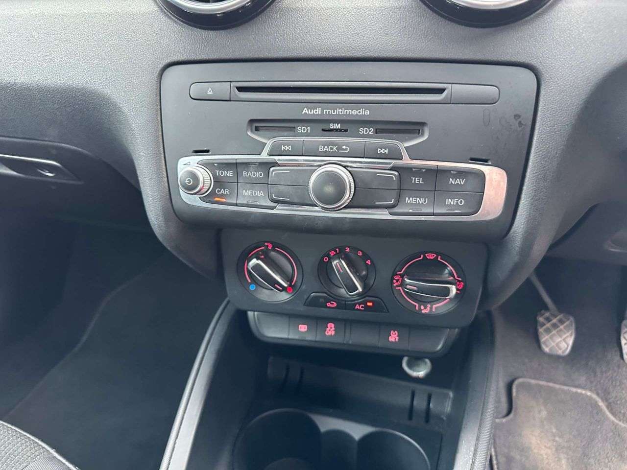 2014 AUDI A1 2014 AUDI A1