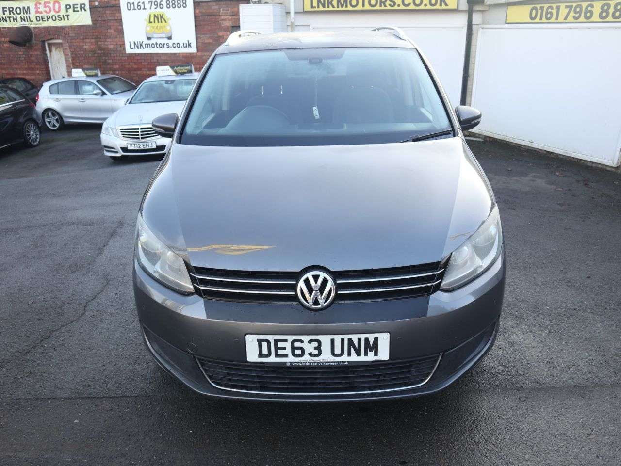 A 2013 VOLKSWAGEN TOURAN 1.6 TDI SE MPV 5dr Diesel Manual Euro 5 (105 ps) *2 YEAR WARRANTY £99 + 12 A 2013 VOLKSWAGEN TOURAN 1.6 TDI SE MPV 5dr Diesel Manual Euro 5 (105 ps) *2 YEAR WARRANTY £99 + 12