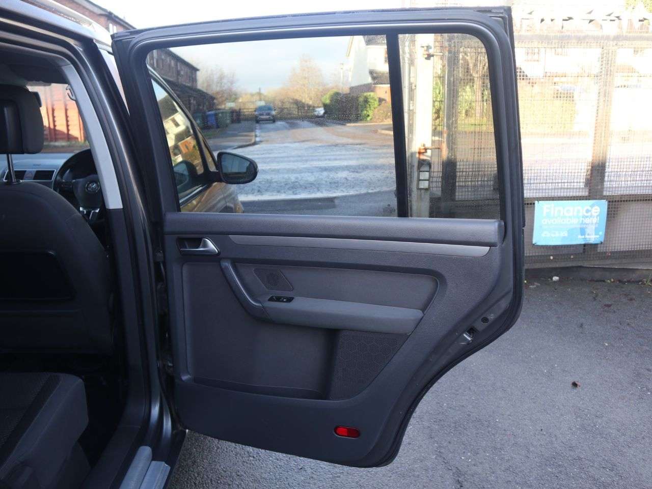 2013 VOLKSWAGEN TOURAN 2013 VOLKSWAGEN TOURAN