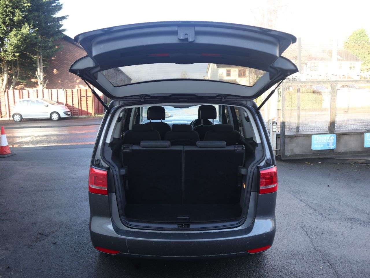 2013 VOLKSWAGEN TOURAN 2013 VOLKSWAGEN TOURAN