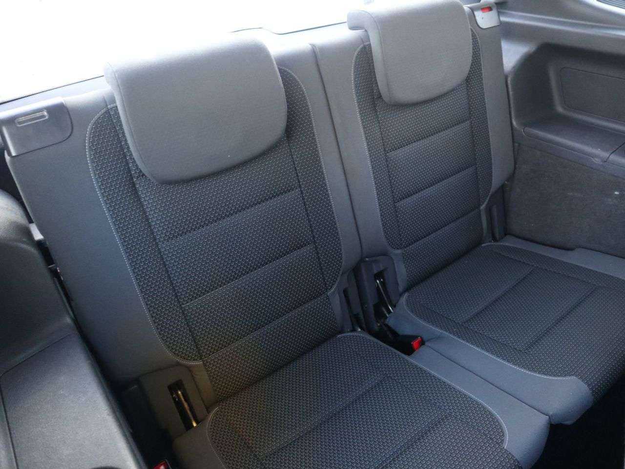 2013 VOLKSWAGEN TOURAN 2013 VOLKSWAGEN TOURAN