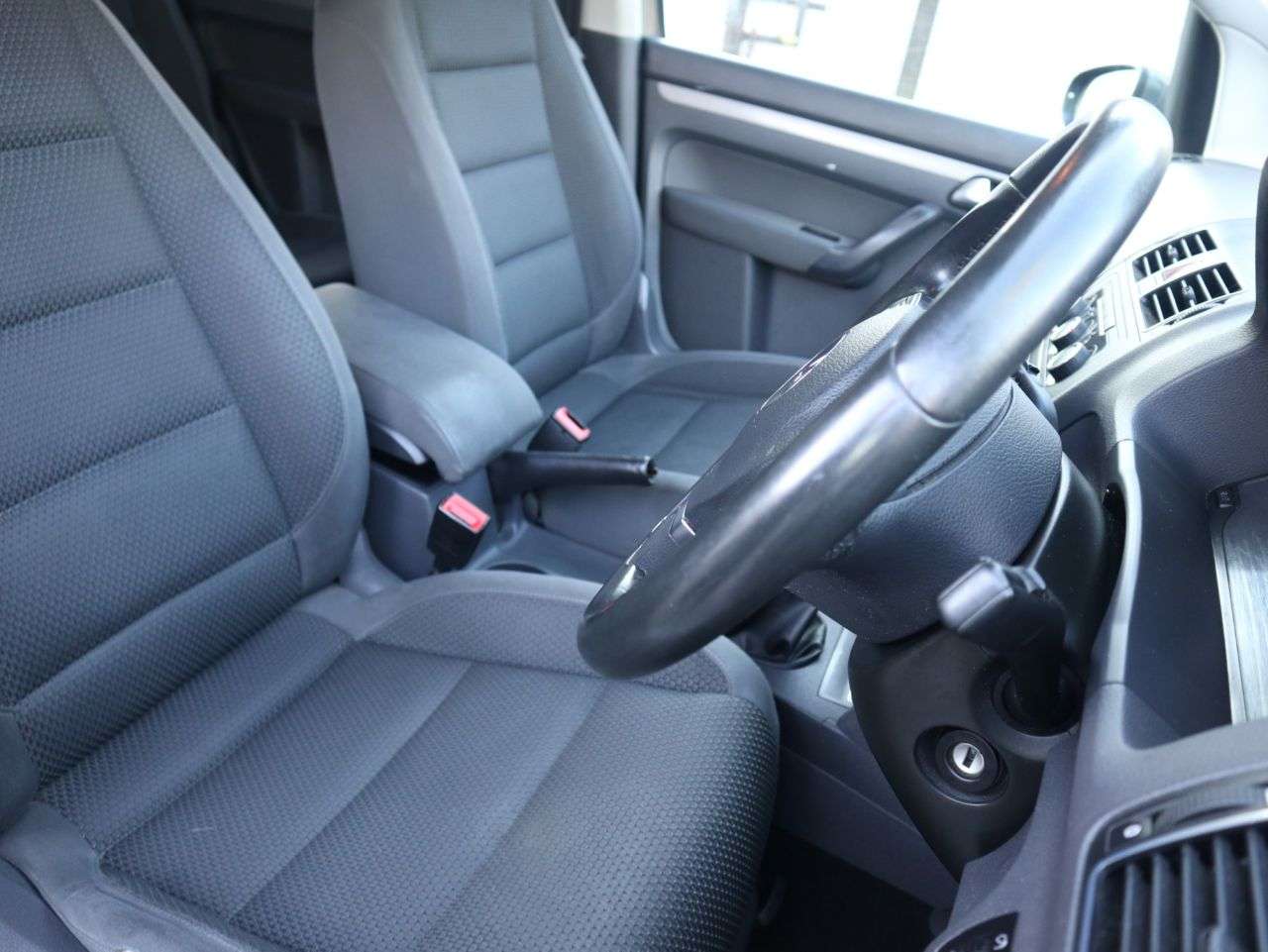 2013 VOLKSWAGEN TOURAN 2013 VOLKSWAGEN TOURAN