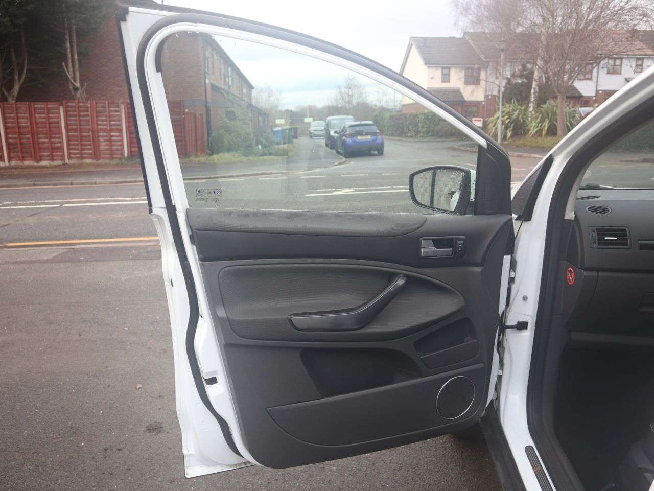 2011 FORD KUGA 2011 FORD KUGA