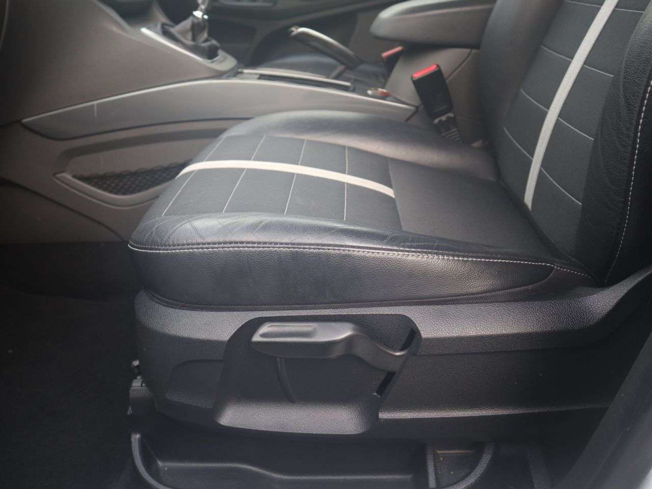 2011 FORD KUGA 2011 FORD KUGA