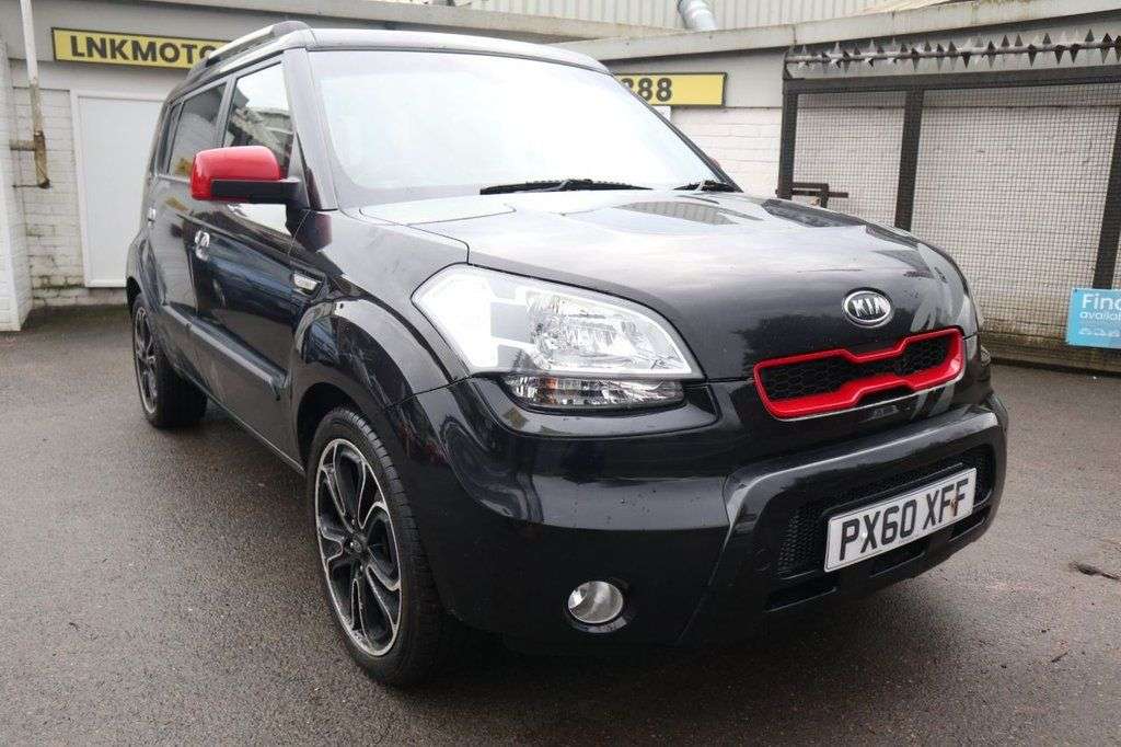 A 2010 KIA SOUL 1.6 CRDi Burner SUV 5dr Diesel Manual Euro 4 (126 bhp) * 2 YEAR WARRANTY £9 A 2010 KIA SOUL 1.6 CRDi Burner SUV 5dr Diesel Manual Euro 4 (126 bhp) * 2 YEAR WARRANTY £9