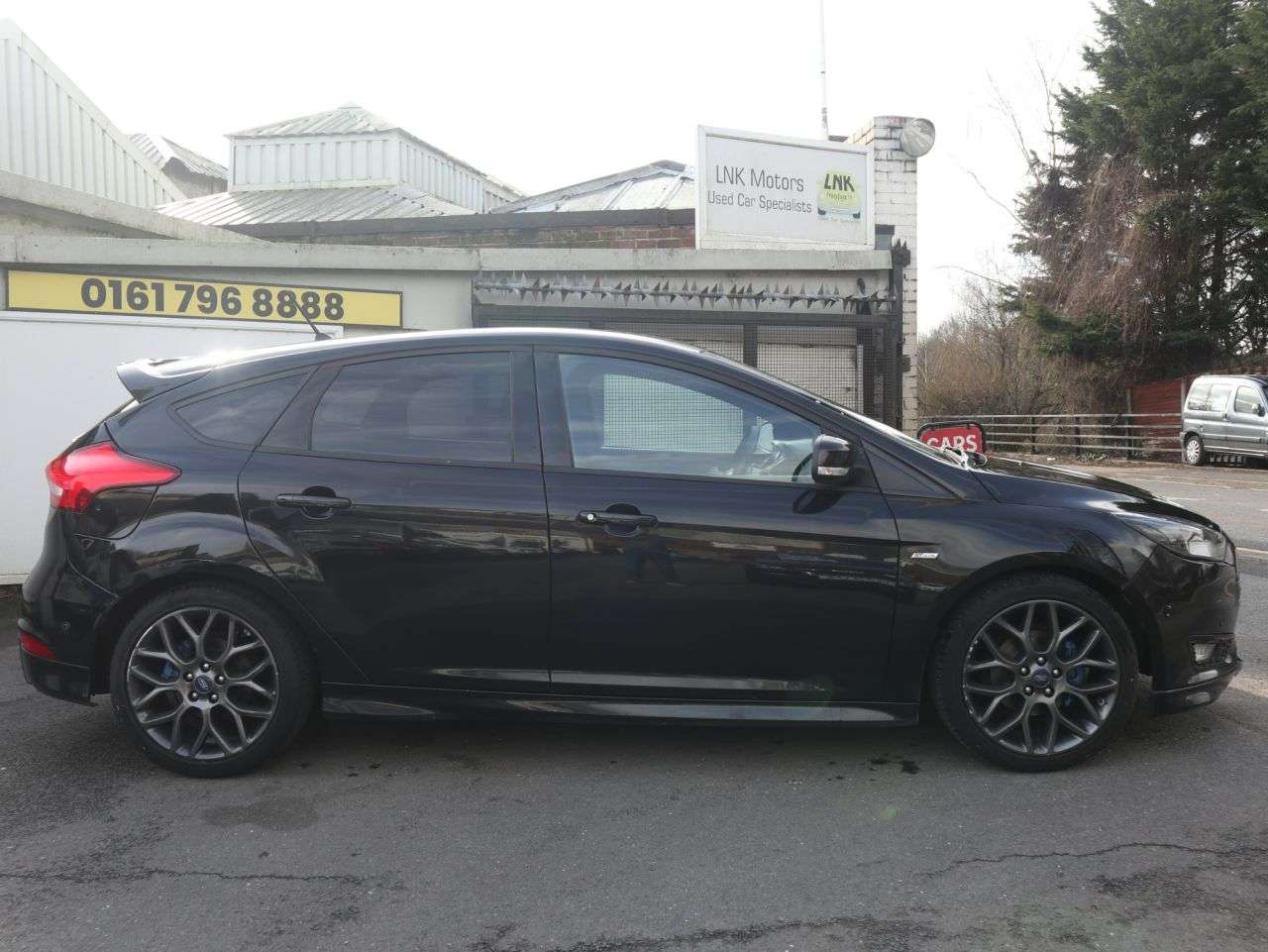 A 2018 FORD FOCUS 1.5 TDCi ST-Line Hatchback 5dr Diesel Manual Euro 6 (s/s) (120 ps) * 2 YEAR A 2018 FORD FOCUS 1.5 TDCi ST-Line Hatchback 5dr Diesel Manual Euro 6 (s/s) (120 ps) * 2 YEAR
