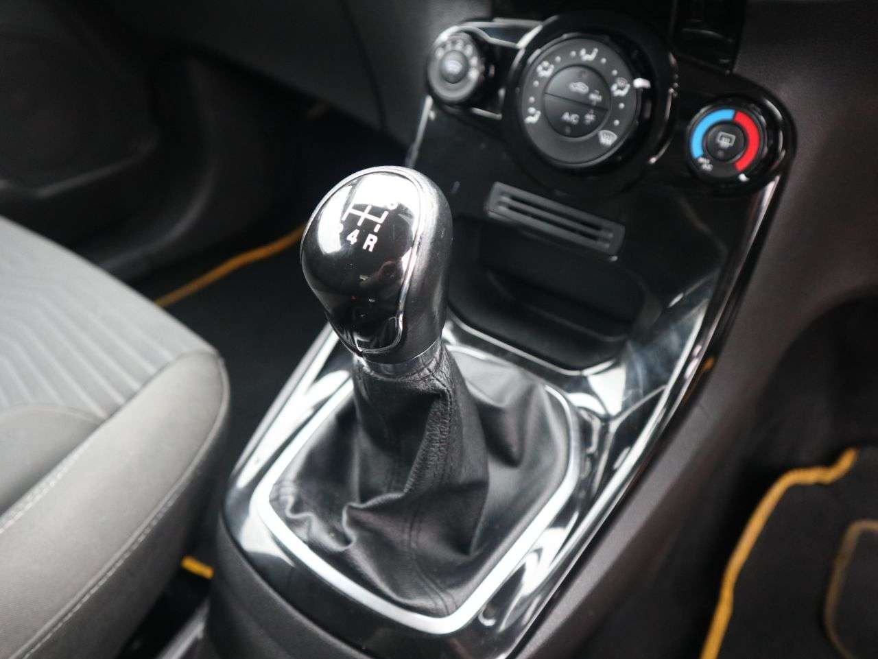 2013 FORD FIESTA 2013 FORD FIESTA