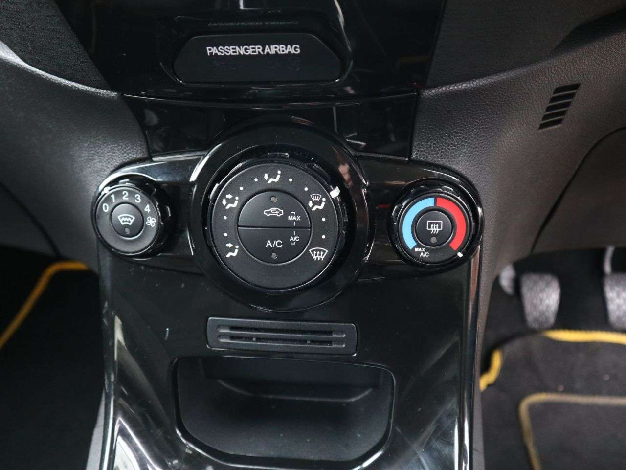 2013 FORD FIESTA 2013 FORD FIESTA