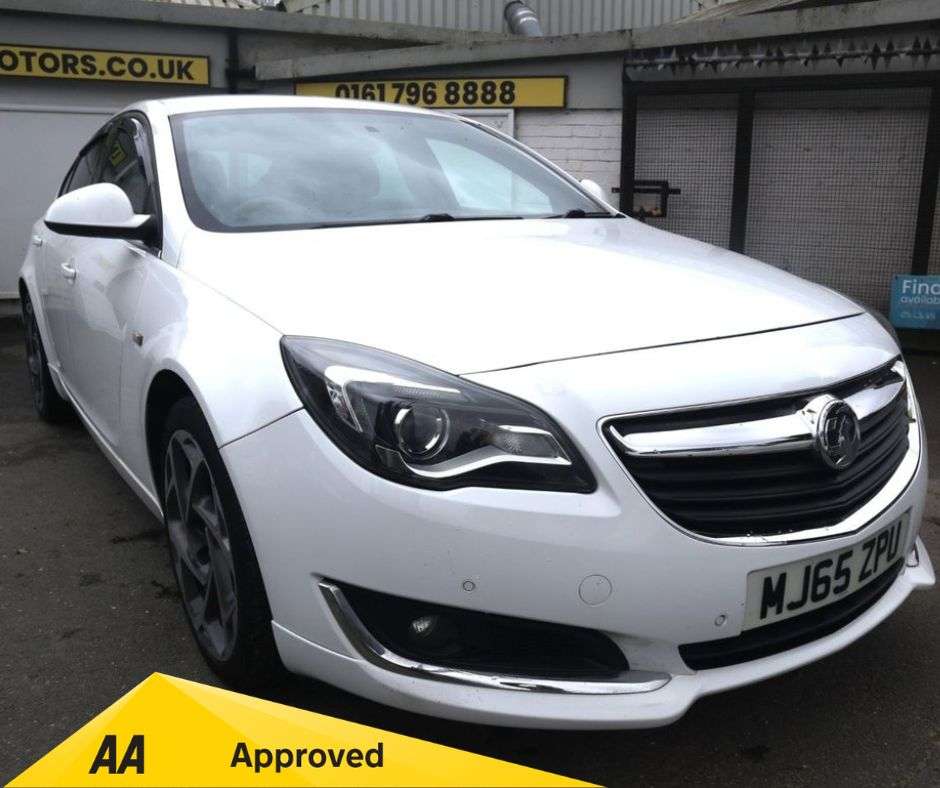A 2015 VAUXHALL INSIGNIA 1.6 CDTi SRi VX Line Nav Hatchback 5dr Diesel Manual Euro 6 (s/s) (136 ps) A 2015 VAUXHALL INSIGNIA 1.6 CDTi SRi VX Line Nav Hatchback 5dr Diesel Manual Euro 6 (s/s) (136 ps)