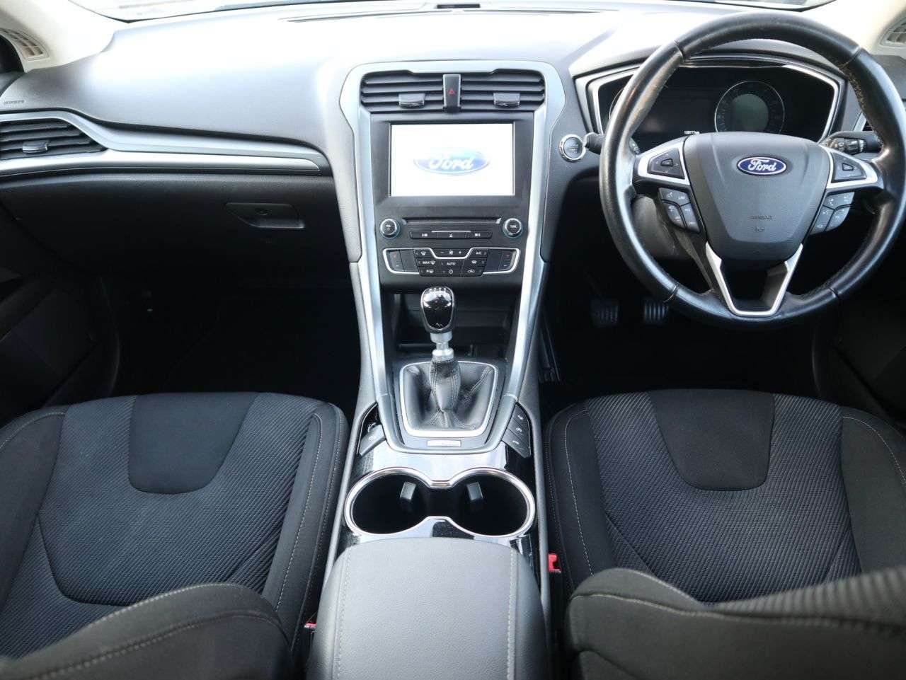 A 2015 FORD MONDEO 2.0 TDCi Titanium Hatchback 5dr Diesel Manual Euro 6 (s/s) (150 ps) *2 YEAR A 2015 FORD MONDEO 2.0 TDCi Titanium Hatchback 5dr Diesel Manual Euro 6 (s/s) (150 ps) *2 YEAR