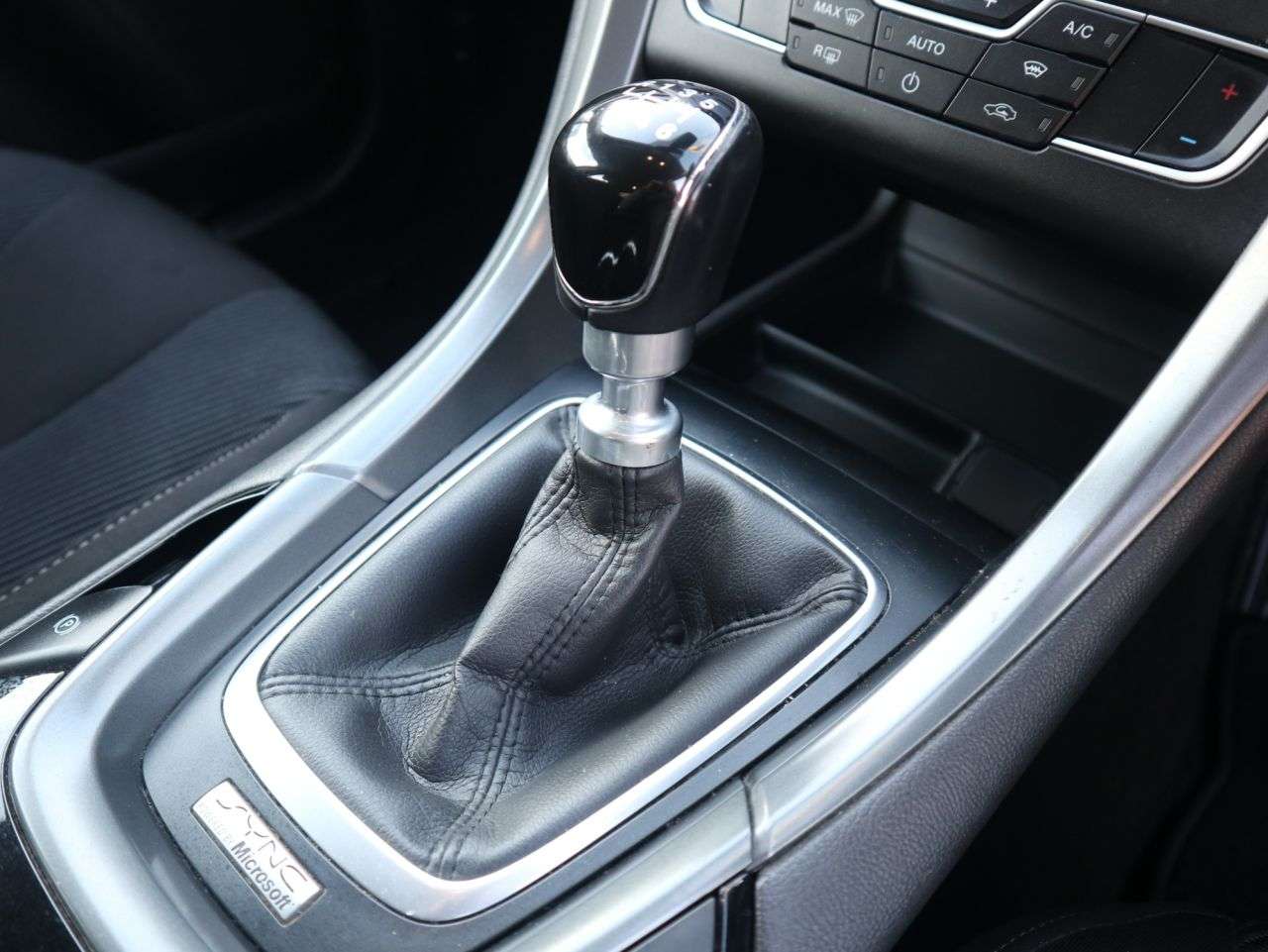 2015 FORD MONDEO 2015 FORD MONDEO