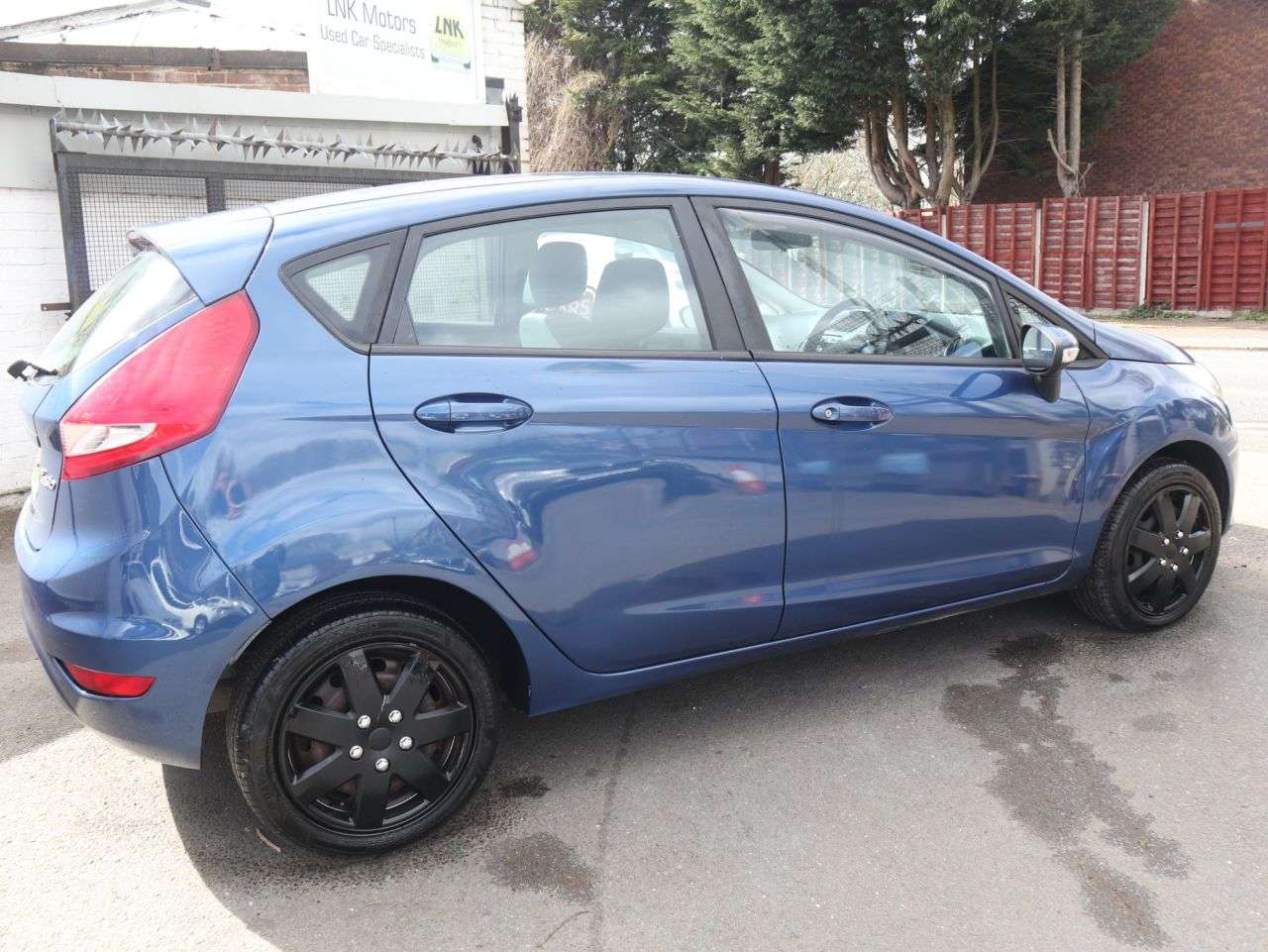 2010 FORD FIESTA 2010 FORD FIESTA