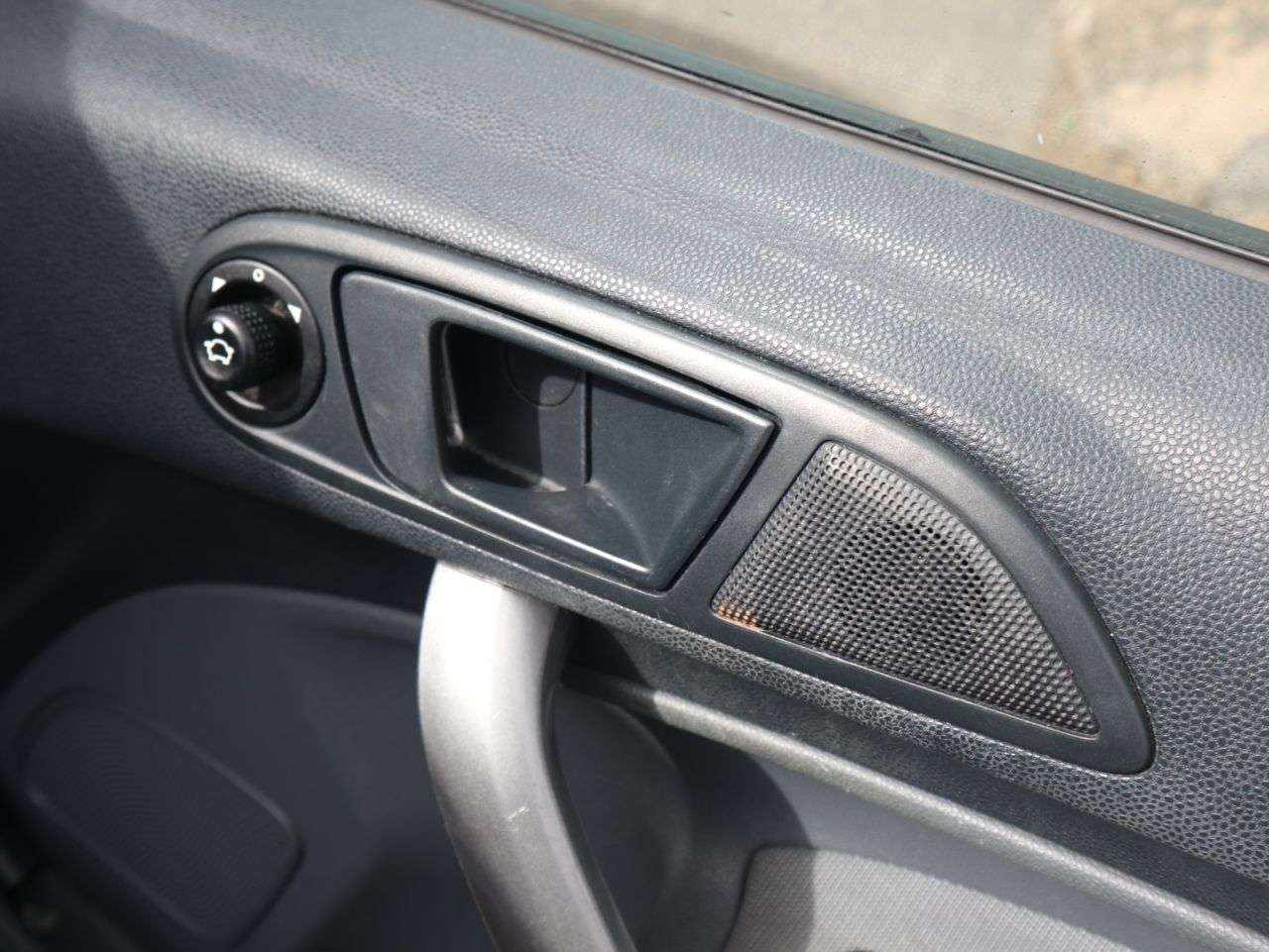 2010 FORD FIESTA 2010 FORD FIESTA