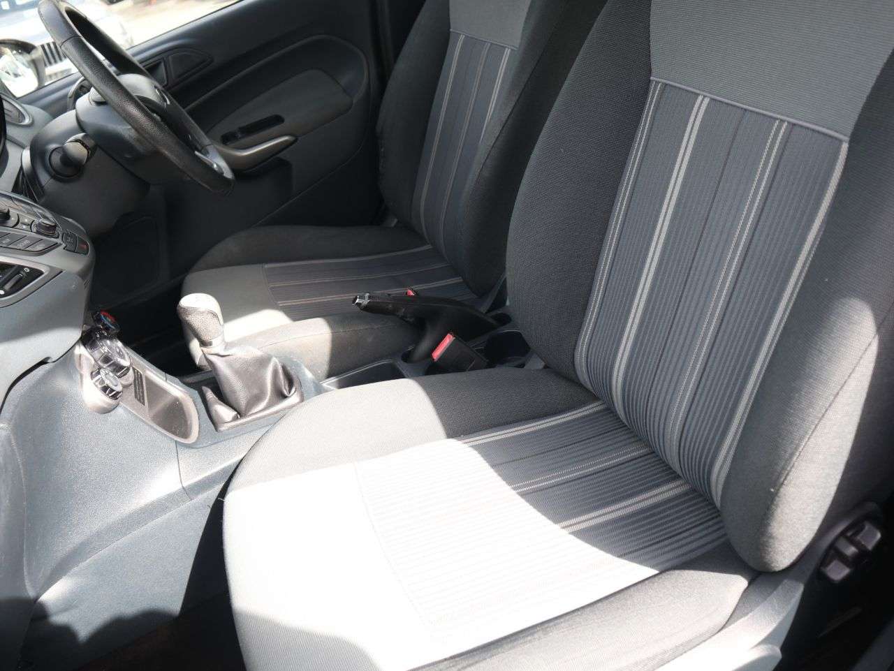 2010 FORD FIESTA 2010 FORD FIESTA
