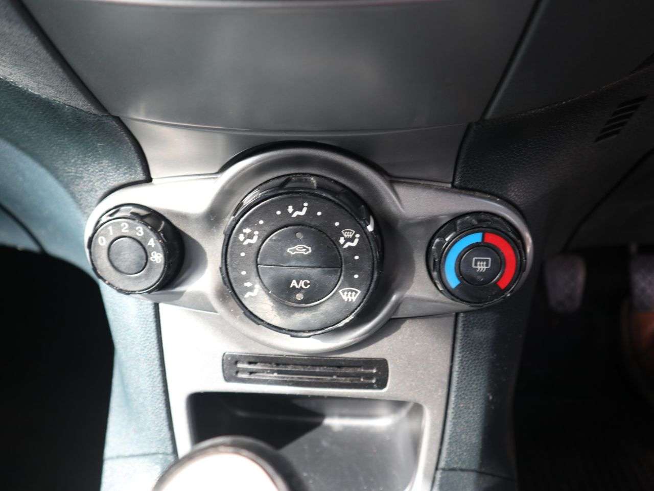 2010 FORD FIESTA 2010 FORD FIESTA