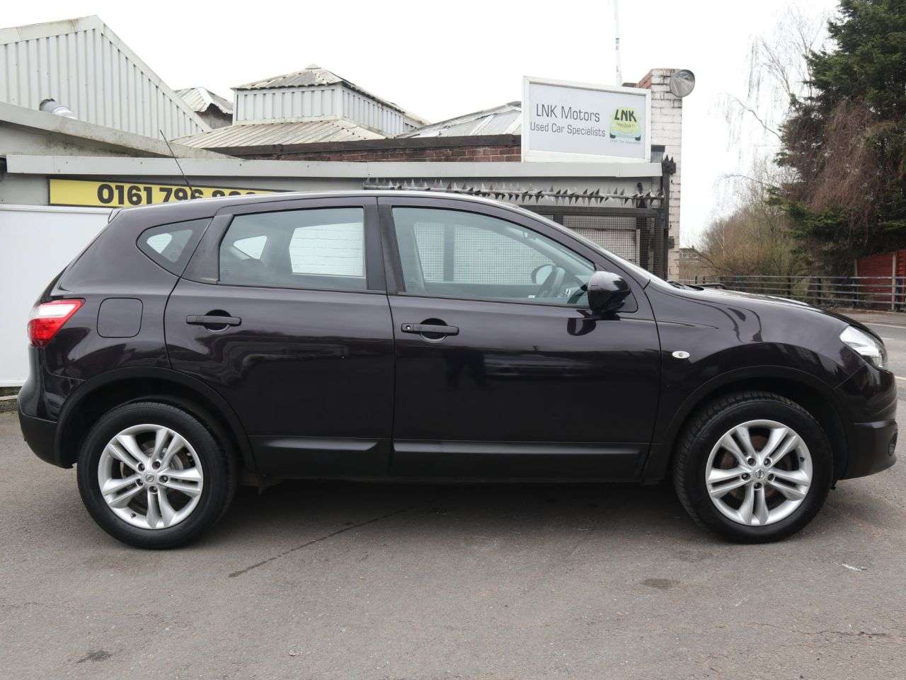 A 2011 NISSAN QASHQAI 1.5 dCi Acenta SUV 5dr Diesel Manual 2WD Euro 5 (110 ps) *2 YEAR WARRANTY £ A 2011 NISSAN QASHQAI 1.5 dCi Acenta SUV 5dr Diesel Manual 2WD Euro 5 (110 ps) *2 YEAR WARRANTY £