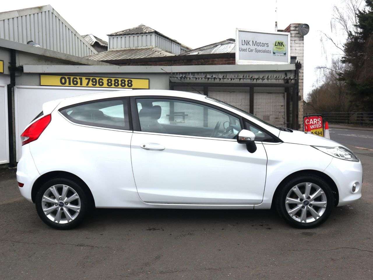 A 2010 FORD FIESTA 1.25 Zetec Hatchback 3dr Petrol Manual (133 g/km, 81 bhp) *2 YEAR WARRANTY A 2010 FORD FIESTA 1.25 Zetec Hatchback 3dr Petrol Manual (133 g/km, 81 bhp) *2 YEAR WARRANTY