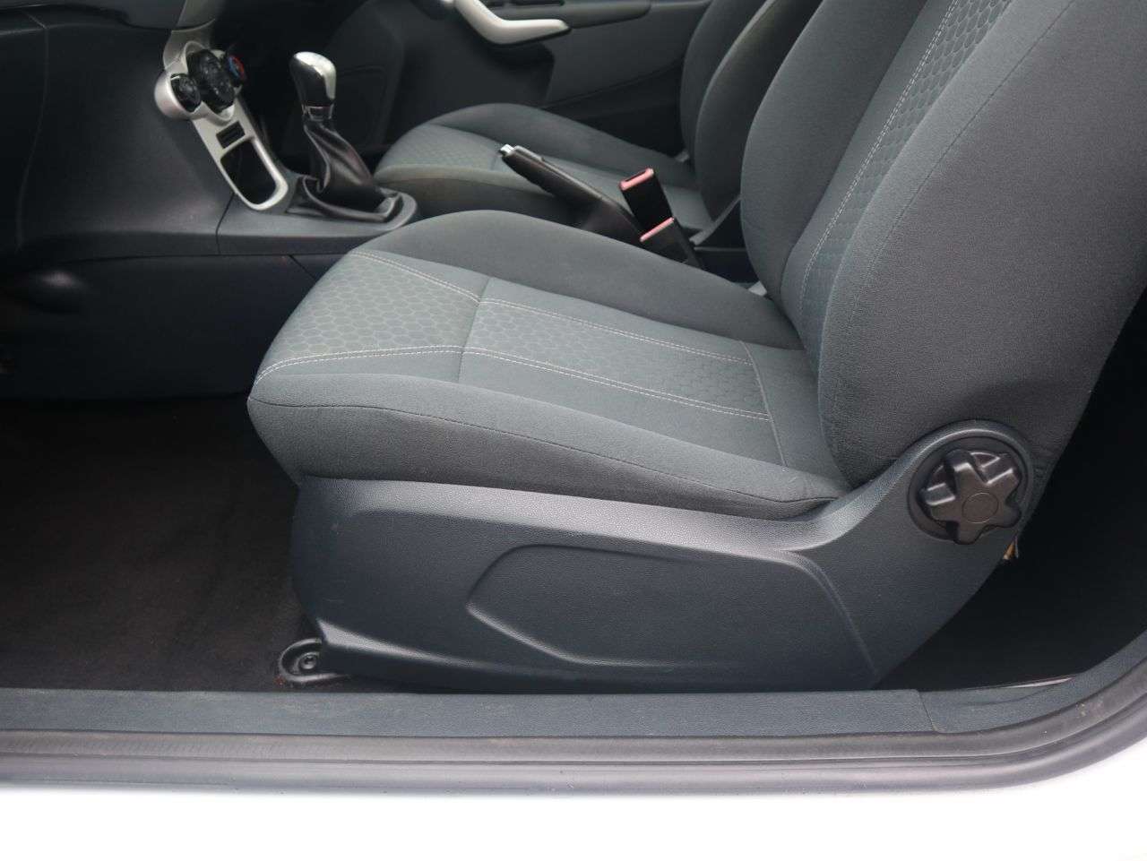 2010 FORD FIESTA 2010 FORD FIESTA