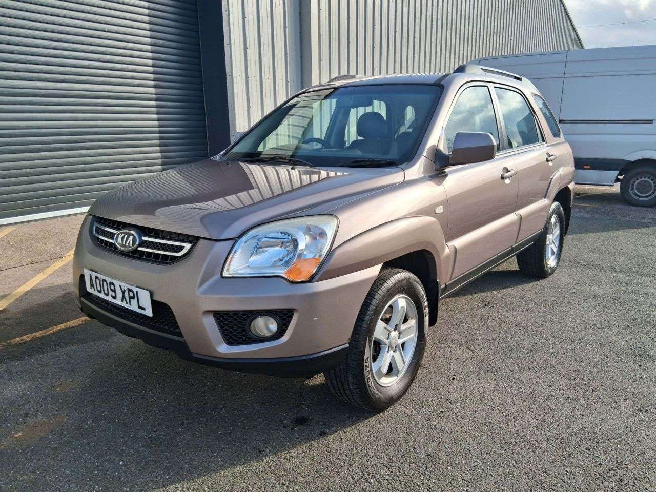 A 2009 KIA SPORTAGE 2.0 CRDi XE SUV 5dr Diesel Manual 4WD (187 g/km, 138 bhp) *2 YEAR WARRANTY A 2009 KIA SPORTAGE 2.0 CRDi XE SUV 5dr Diesel Manual 4WD (187 g/km, 138 bhp) *2 YEAR WARRANTY