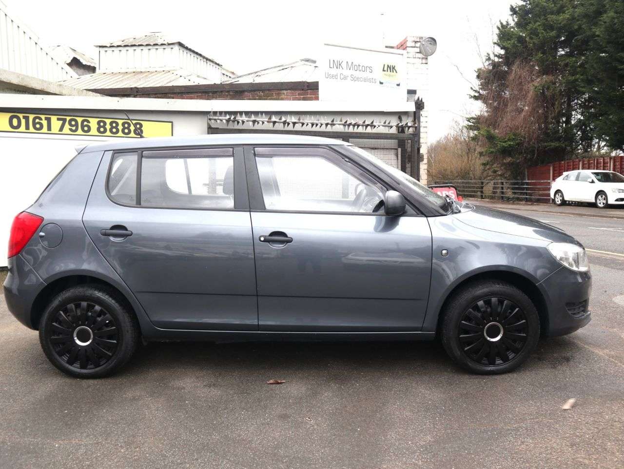 A 2012 SKODA FABIA 1.2 S Hatchback 5dr Petrol Manual Euro 5 (69 ps) *2 YEAR WARRANTY £99 + 12 A 2012 SKODA FABIA 1.2 S Hatchback 5dr Petrol Manual Euro 5 (69 ps) *2 YEAR WARRANTY £99 + 12