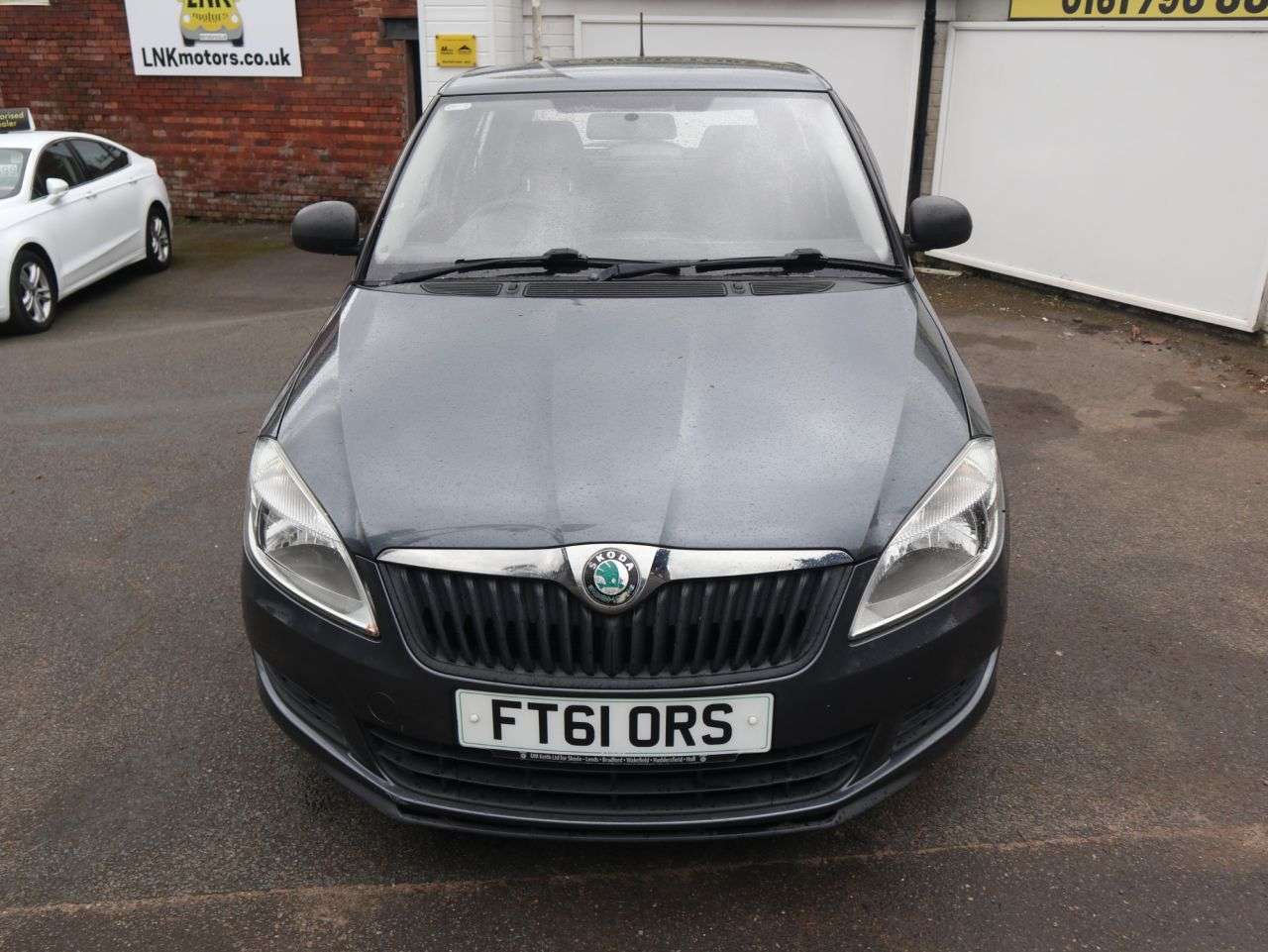 A 2012 SKODA FABIA 1.2 S Hatchback 5dr Petrol Manual Euro 5 (69 ps) *2 YEAR WARRANTY £99 + 12 A 2012 SKODA FABIA 1.2 S Hatchback 5dr Petrol Manual Euro 5 (69 ps) *2 YEAR WARRANTY £99 + 12