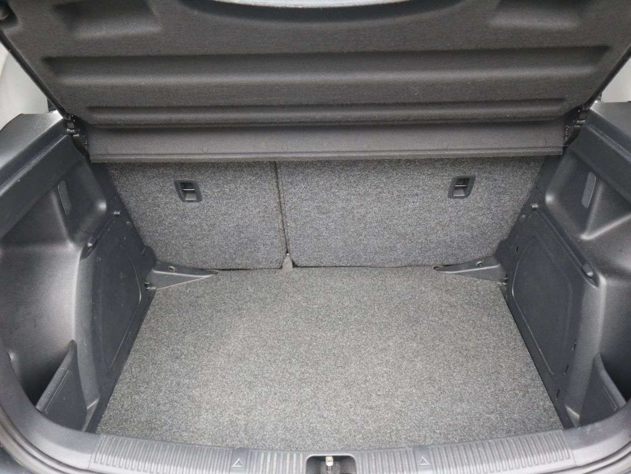 2012 SKODA FABIA 2012 SKODA FABIA