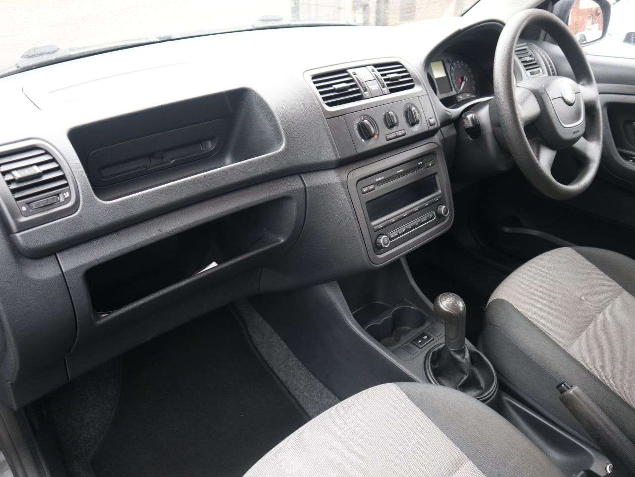 2012 SKODA FABIA 2012 SKODA FABIA