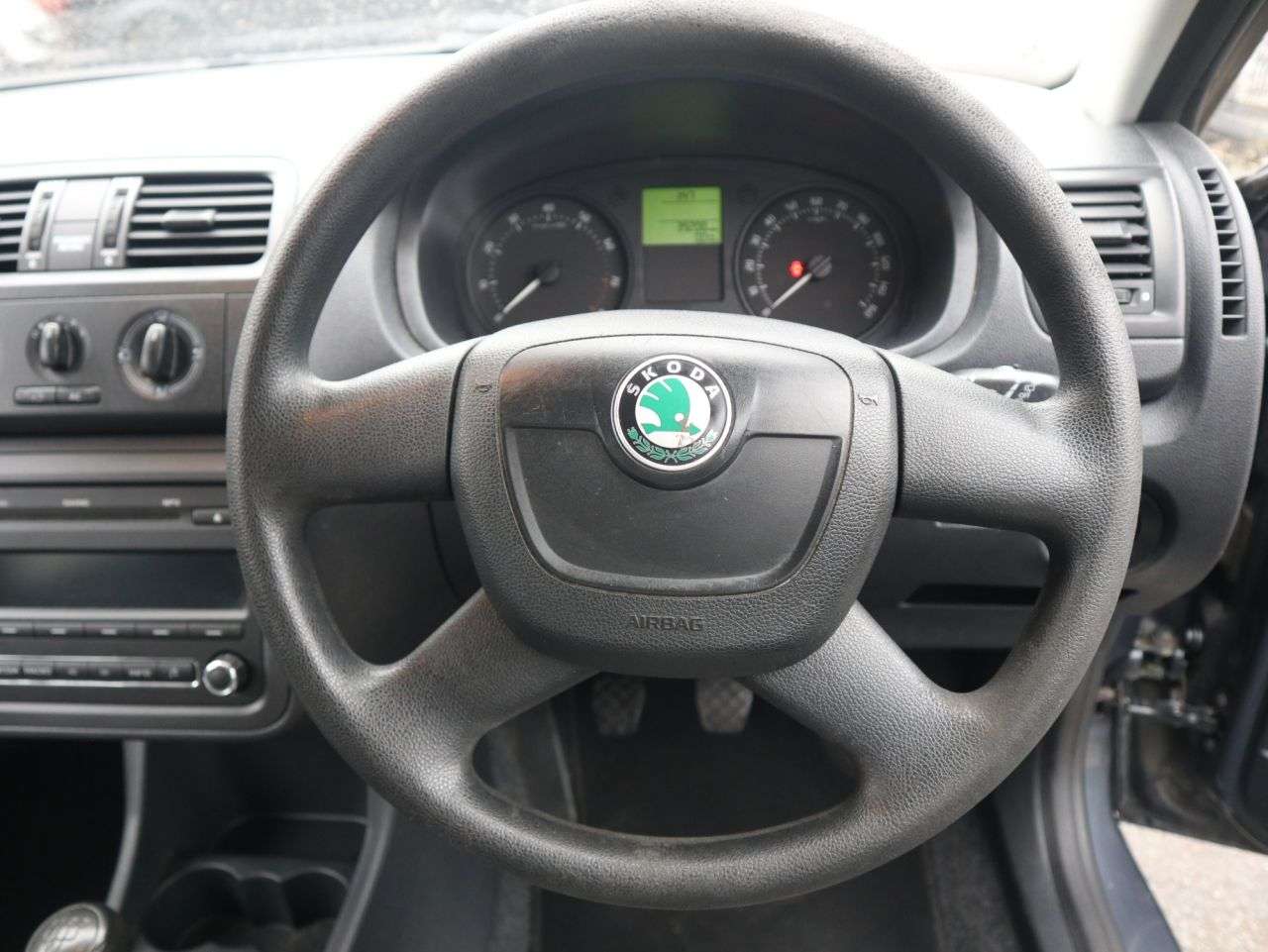 2012 SKODA FABIA 2012 SKODA FABIA