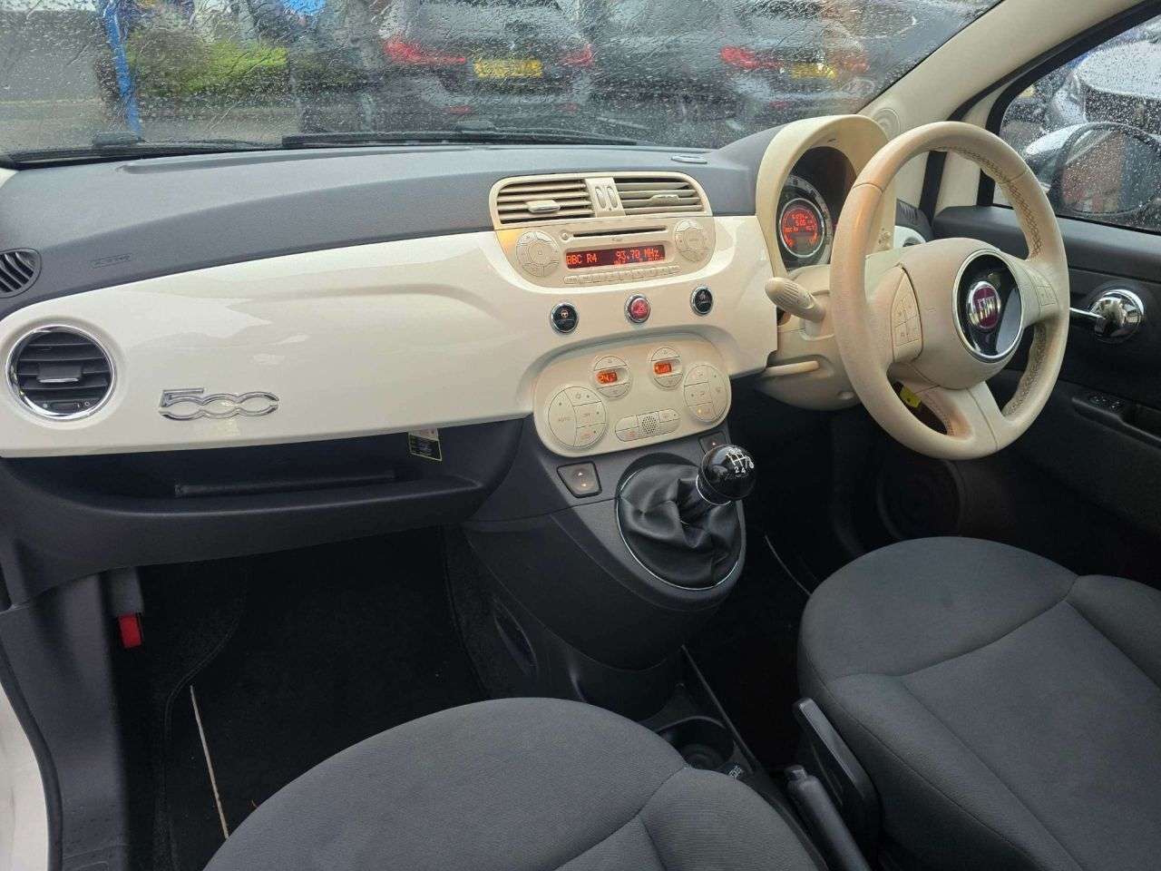 A 2011 FIAT 500 1.2 Lounge Hatchback 3dr Petrol Manual Euro 5 (s/s) (69 bhp) *2 YEAR WARRAN A 2011 FIAT 500 1.2 Lounge Hatchback 3dr Petrol Manual Euro 5 (s/s) (69 bhp) *2 YEAR WARRAN