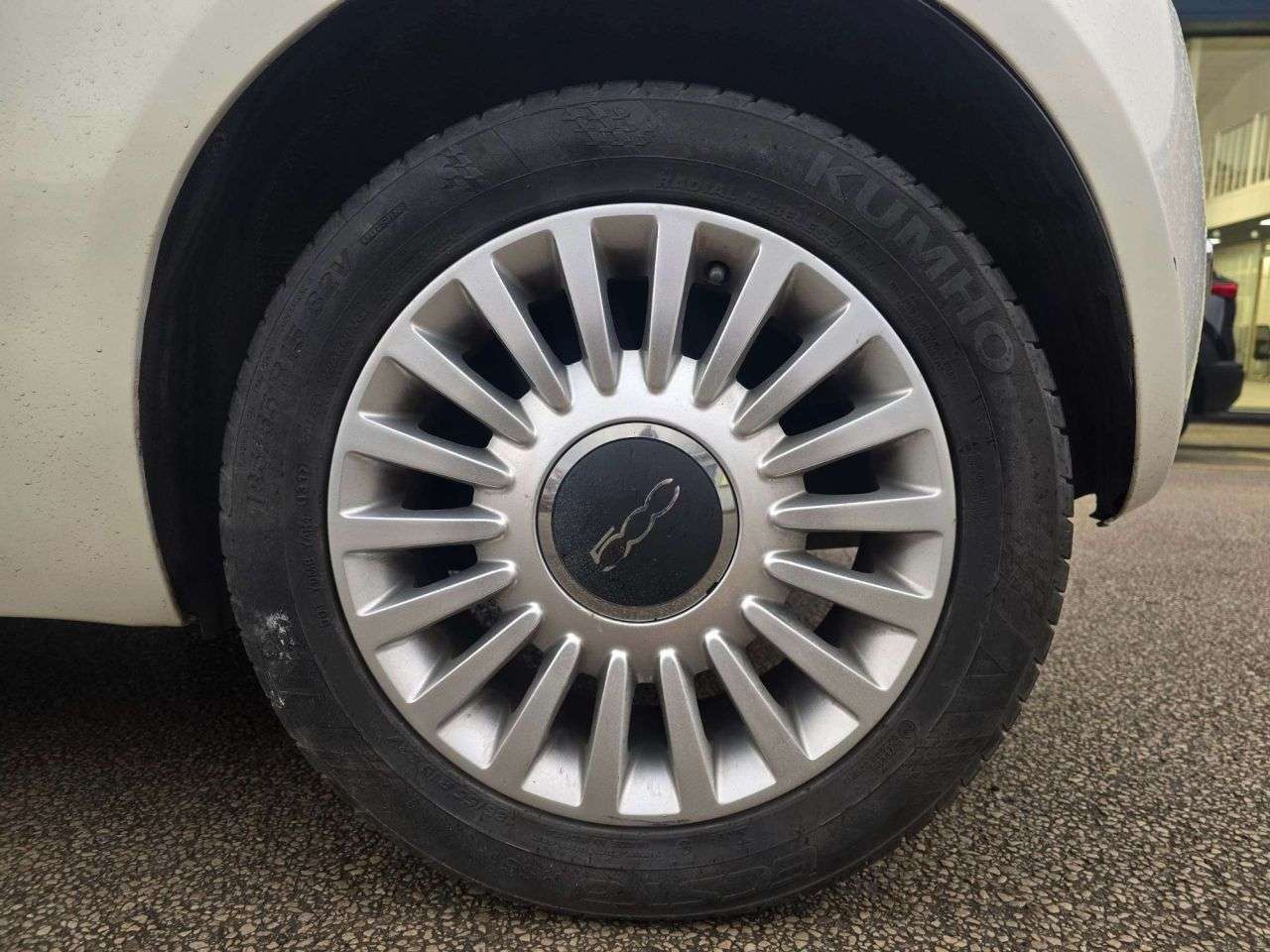 2011 FIAT 500 2011 FIAT 500