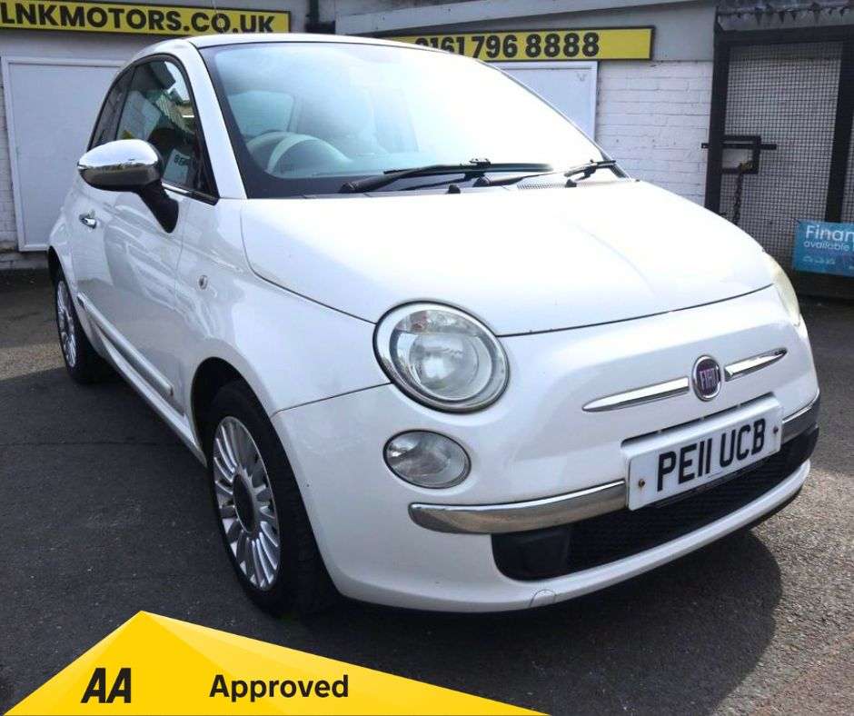 A 2011 FIAT 500 1.2 Lounge Hatchback 3dr Petrol Manual Euro 5 (s/s) (69 bhp) *2 YEAR WARRAN A 2011 FIAT 500 1.2 Lounge Hatchback 3dr Petrol Manual Euro 5 (s/s) (69 bhp) *2 YEAR WARRAN